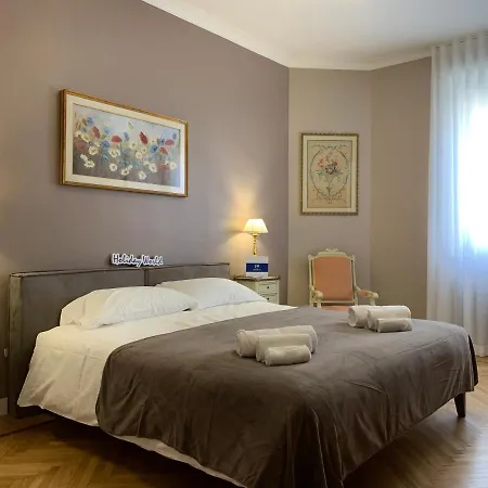 Apartment House Fiori Di Loto By World Milan